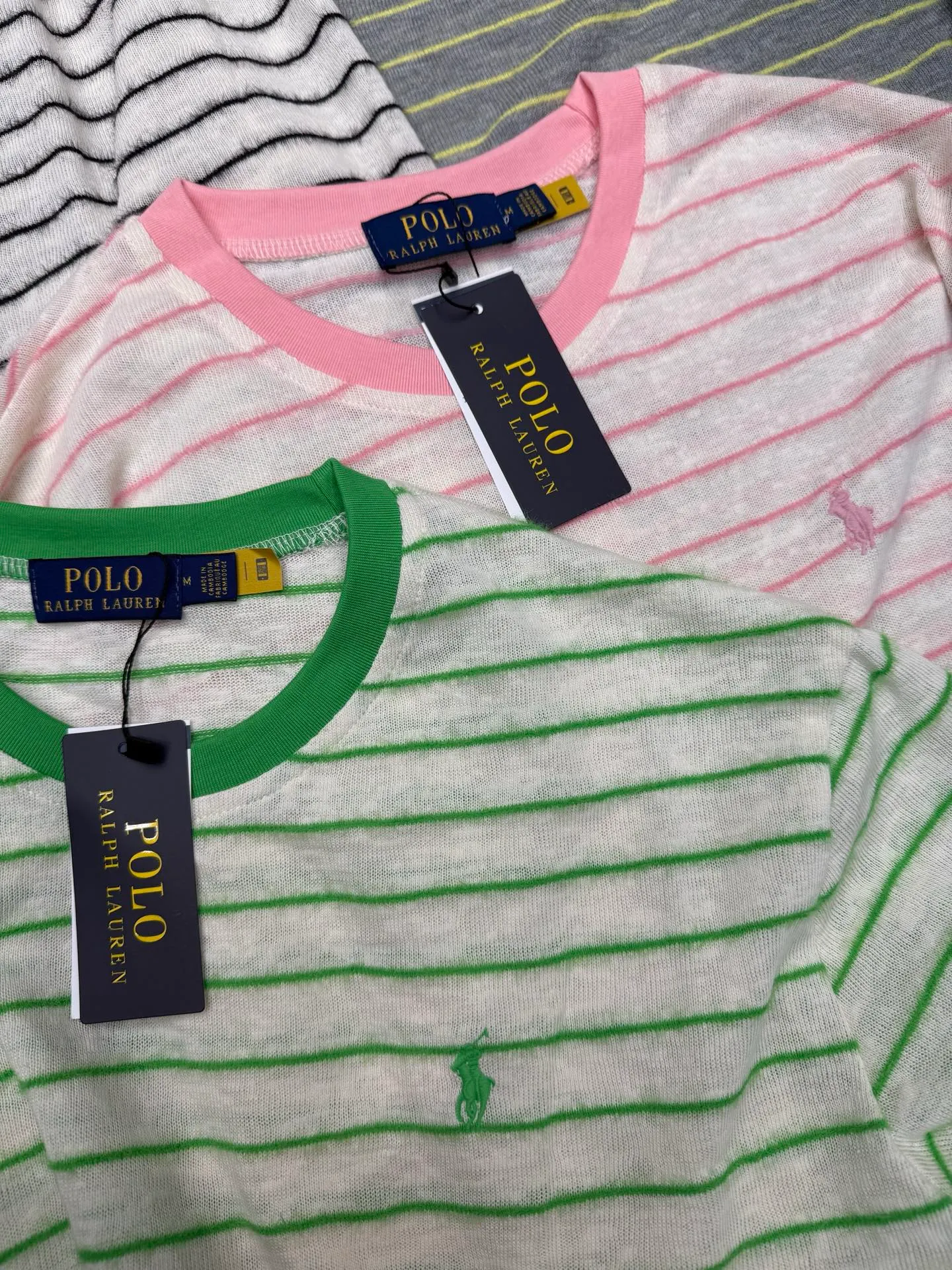 P180 Ralph Lauren·🇺🇸American high-end brand new golden stripe long-sleeved bottoming shirt ✅✅✅Ready in stock Focus on quality and compare at will Size: S M L Color: white and red stripes, black and white stripes, white vermicelli strips, white and green stripes, gray